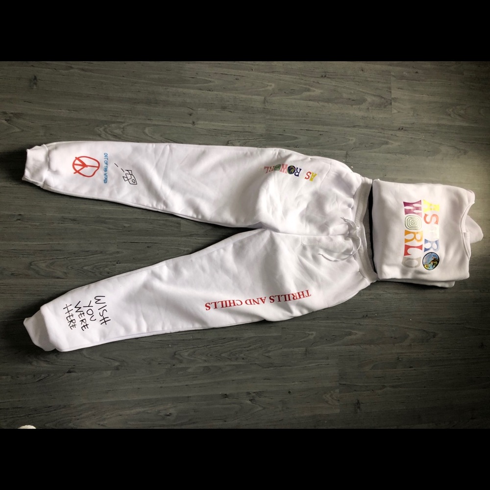 AstroWorld Sweatshirt and sweatpants